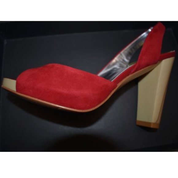 Kenneth Cole Silver Tech Red Suede Heel Sandal-6M - Picture 2 of 6